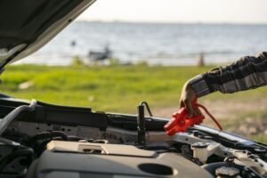  5 Essential Tips for Using Roadside Assistance